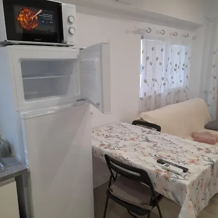 Апартаменты Acogedor Junto Al Mar Салоу